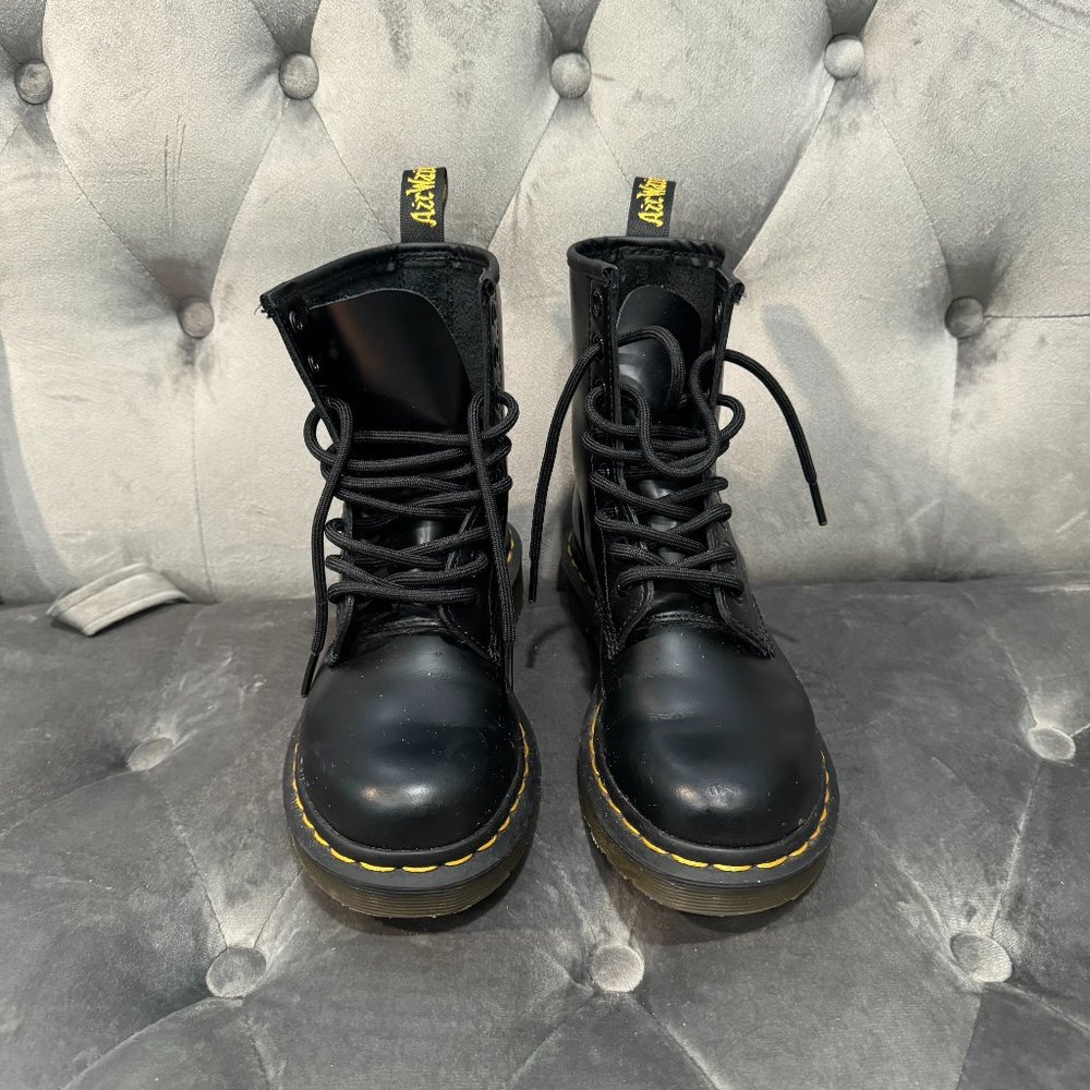 1460 WOMEN'S SMOOTH LEATHER LACE UP BOOTS Size 5